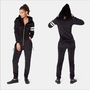 ONEPIECE Norway Alps soft Velvet Apres Jumpsuit